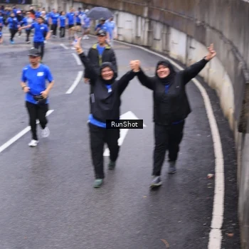 Runner Photo 7945658