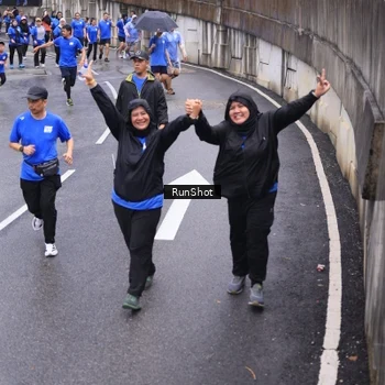 Runner Photo 7945665