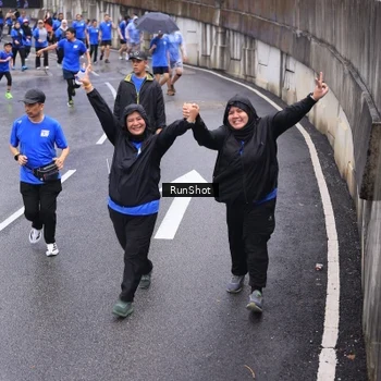 Runner Photo 7945666