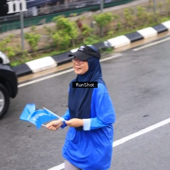 Runner Photo 7945680
