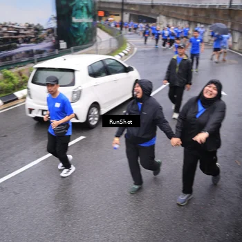 Runner Photo 7945689