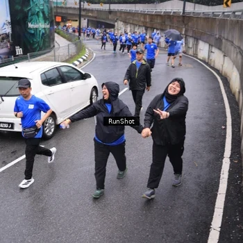 Runner Photo 7945690