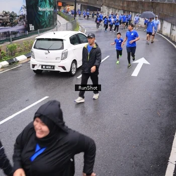 Runner Photo 7945708