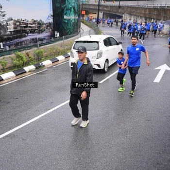 Runner Photo 7945718