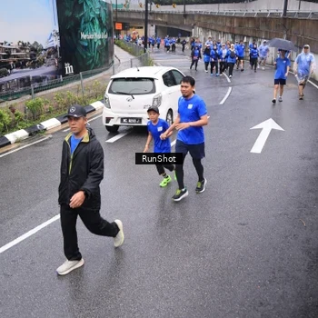 Runner Photo 7945719