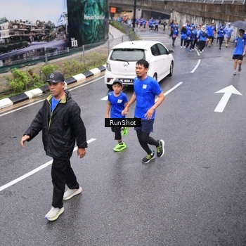 Runner Photo 7945723