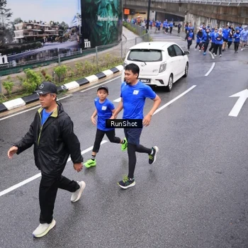 Runner Photo 7945724