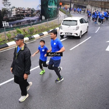 Runner Photo 7945727