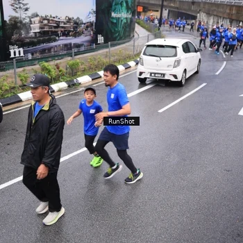 Runner Photo 7945728