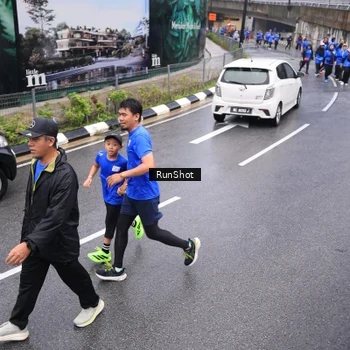 Runner Photo 7945730
