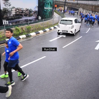 Runner Photo 7945734