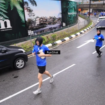 Runner Photo 7945745