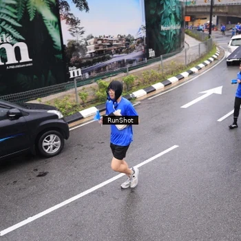 Runner Photo 7945746
