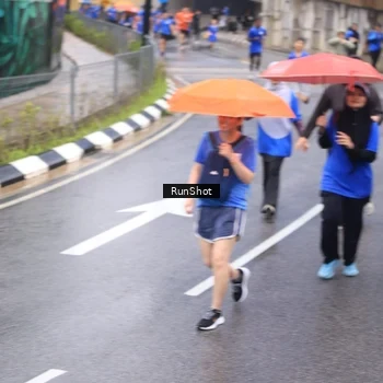 Runner Photo 7945751