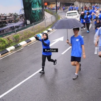 Runner Photo 7945752