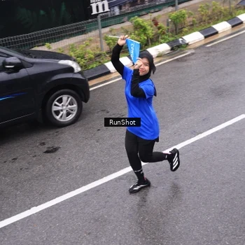 Runner Photo 7945763