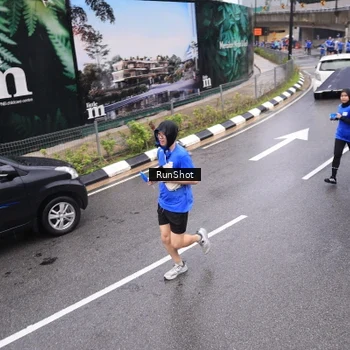 Runner Photo 7945768