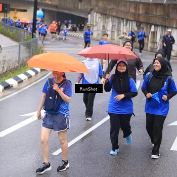 Runner Photo 7945774
