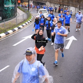 Runner Photo 7945786