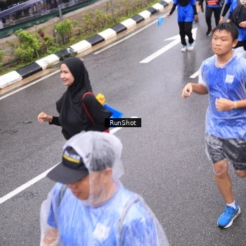 Runner Photo 7945796