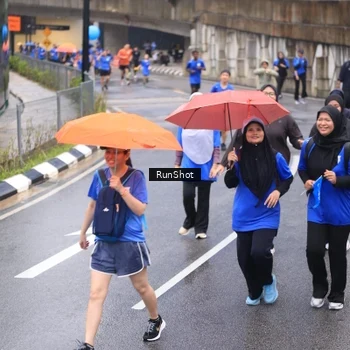 Runner Photo 7945798