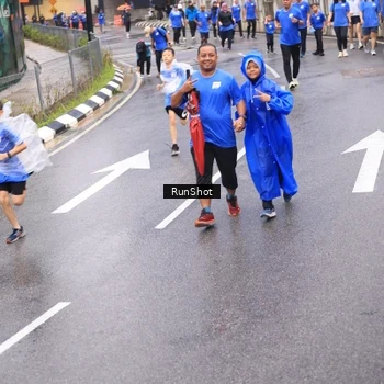 Runner Photo 7945799