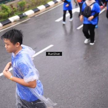 Runner Photo 7945805