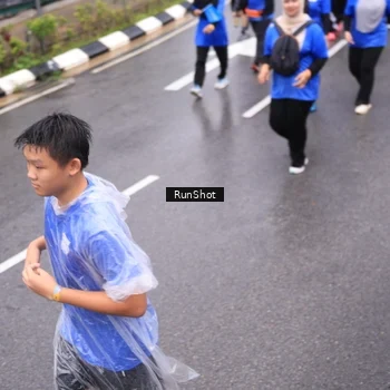 Runner Photo 7945806