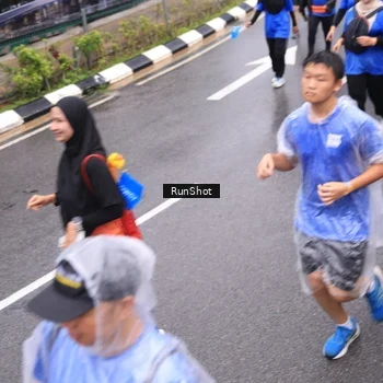 Runner Photo 7945828