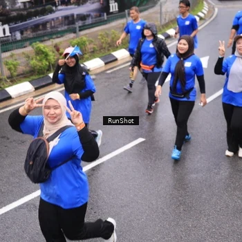 Runner Photo 7945829
