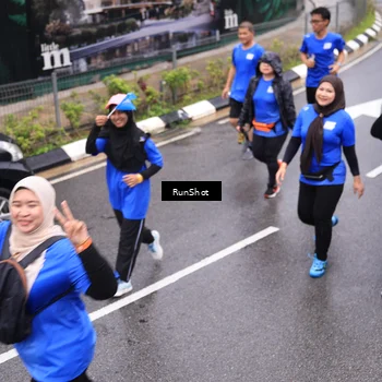 Runner Photo 7945835