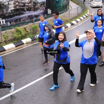 Runner Photo 7945841