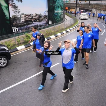 Runner Photo 7945846