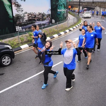 Runner Photo 7945847
