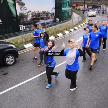 Runner Photo 7945848