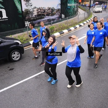 Runner Photo 7945850