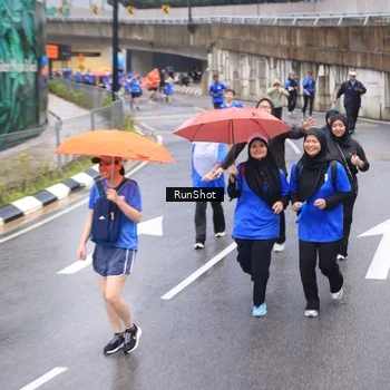 Runner Photo 7945851