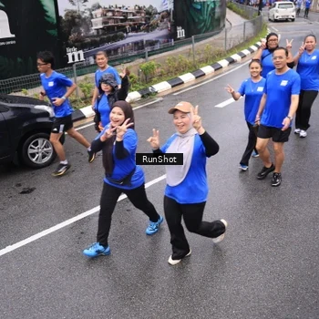 Runner Photo 7945858