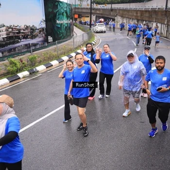 Runner Photo 7945859