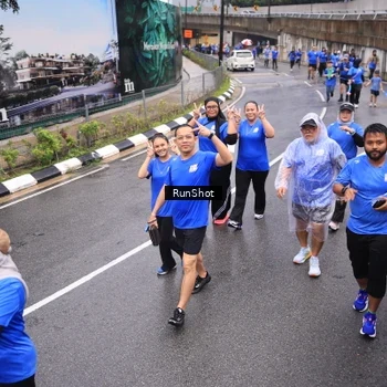 Runner Photo 7945860
