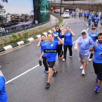 Runner Photo 7945861