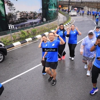 Runner Photo 7945865