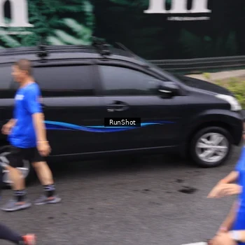 Runner Photo 7945873