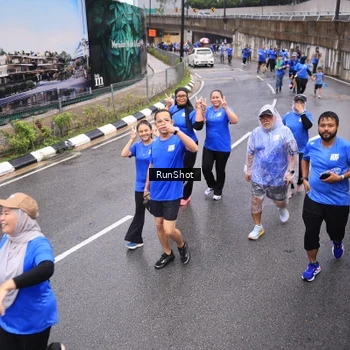 Runner Photo 7945895