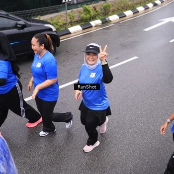 Runner Photo 7945899