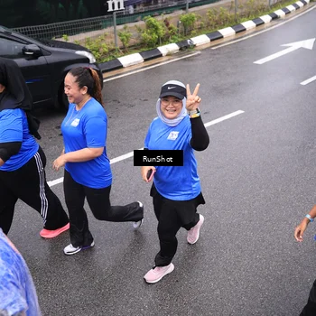 Runner Photo 7945900