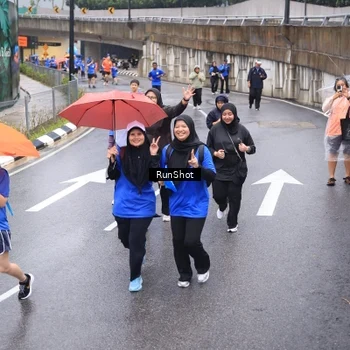 Runner Photo 7945917