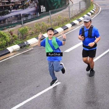Runner Photo 7945920