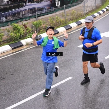 Runner Photo 7945922
