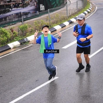 Runner Photo 7945924